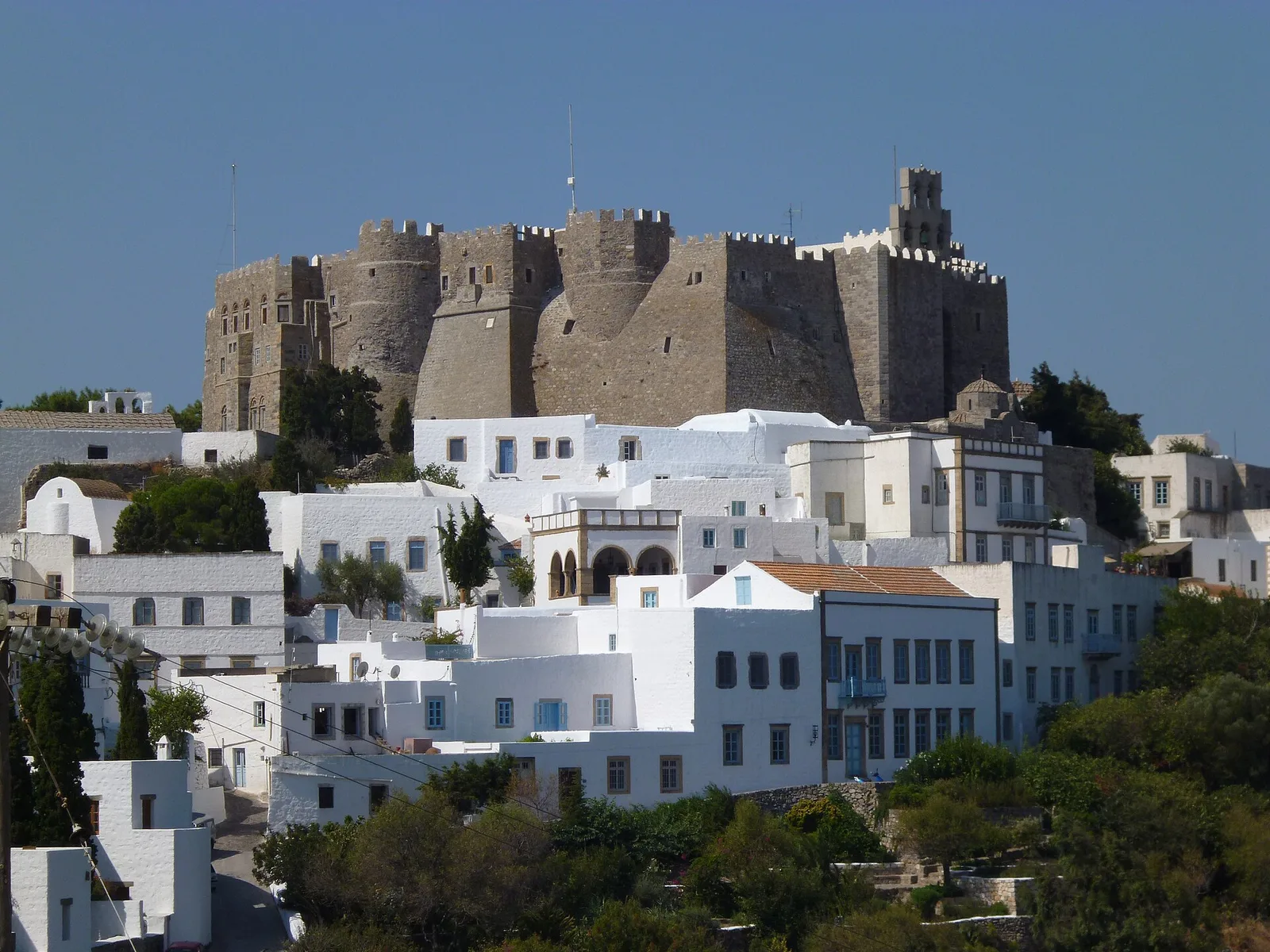 Le monastère fortifié de Saint-Jean au sommet de la Chora de Patmos
